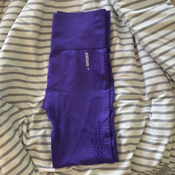 Gymshark Pants - Purple energy + seamless gym shark leggings